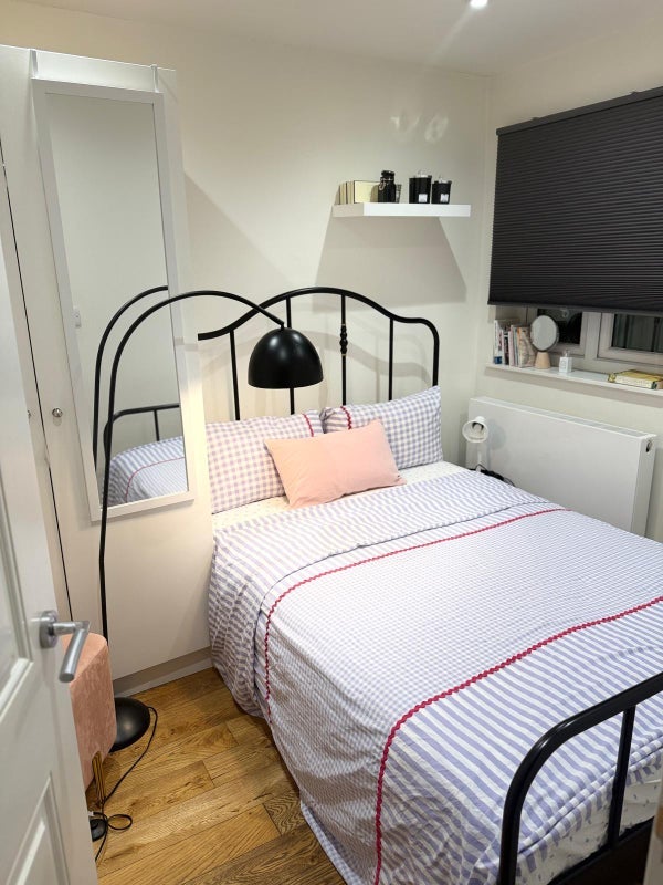 Room Elmar Road in Greater London