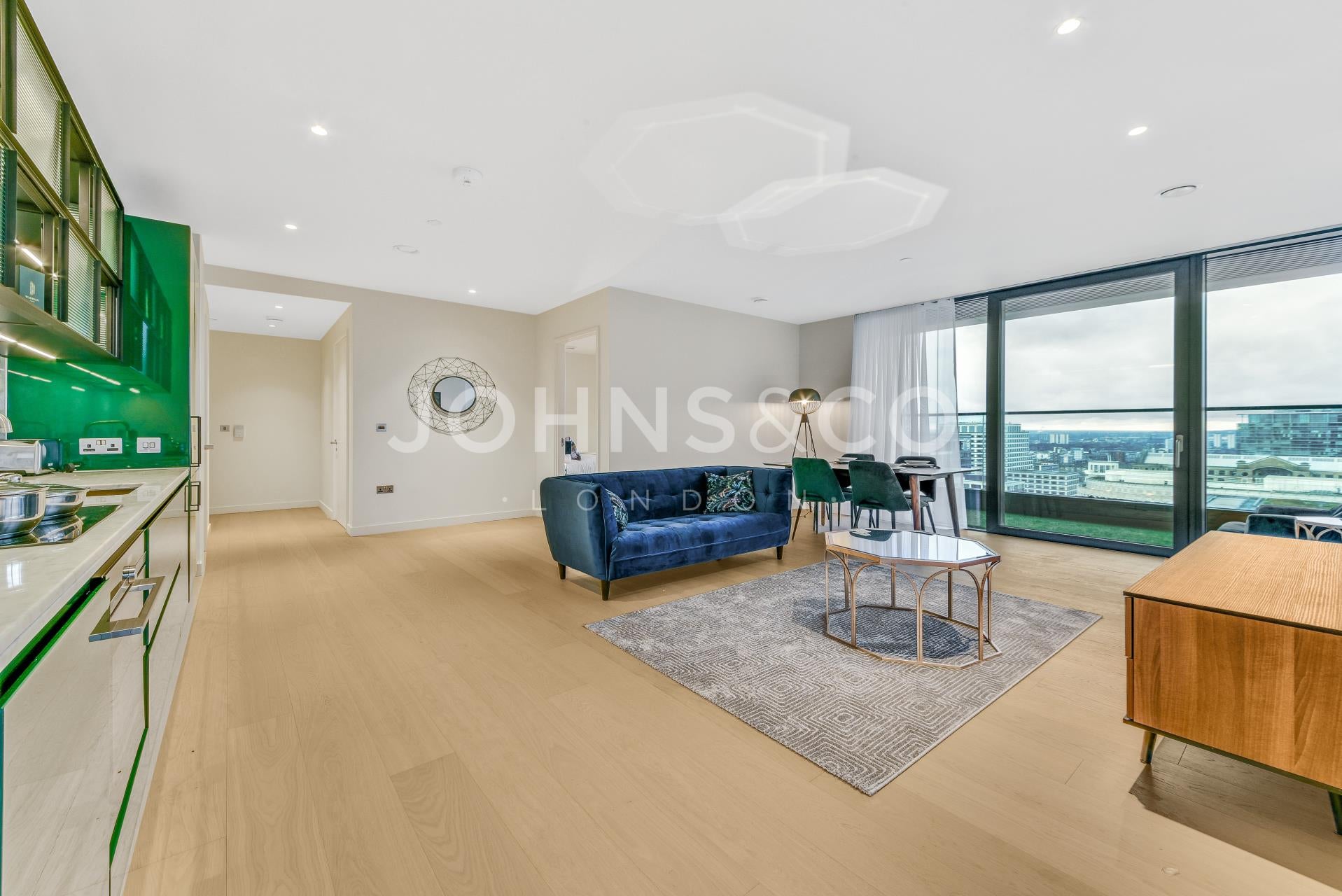 Flat Admirals Way in Greater London