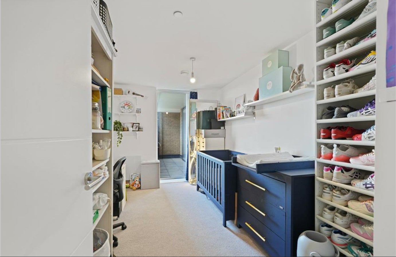 Flat Croxley View in Watford