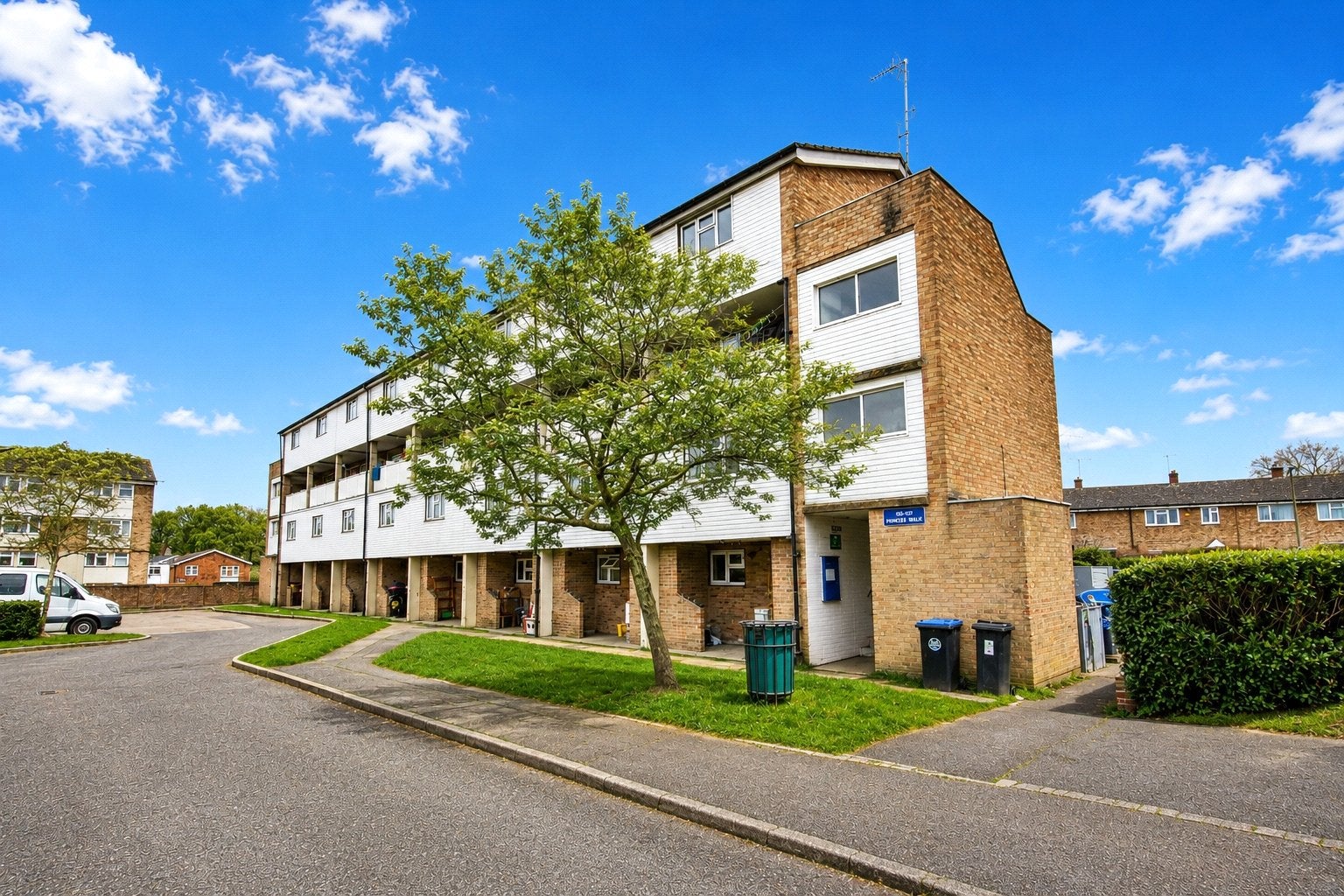 Flat Marston Road in Woking