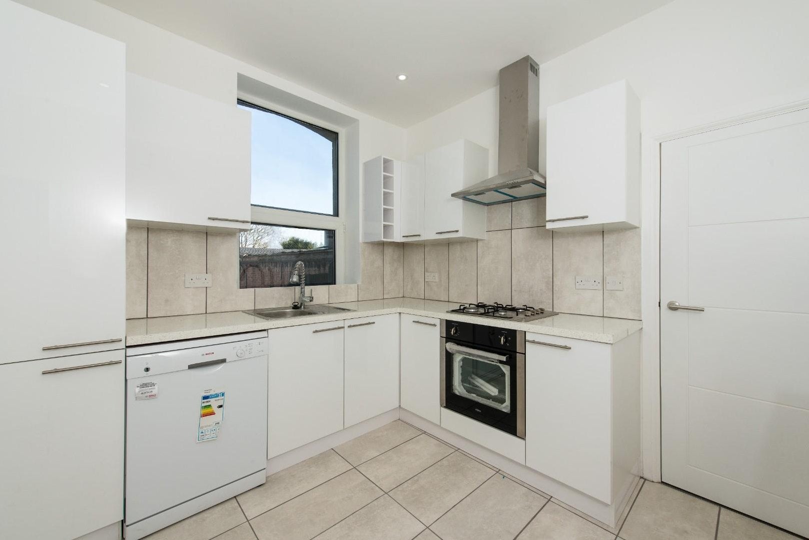 Flat Kentish Town Road in Greater London