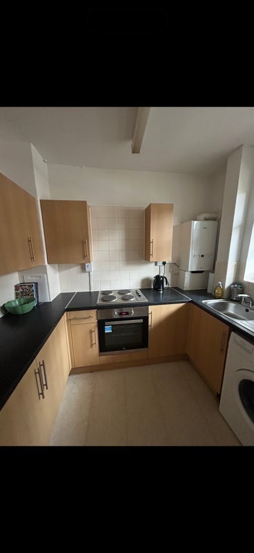 Room Kennington Park Road in Greater London