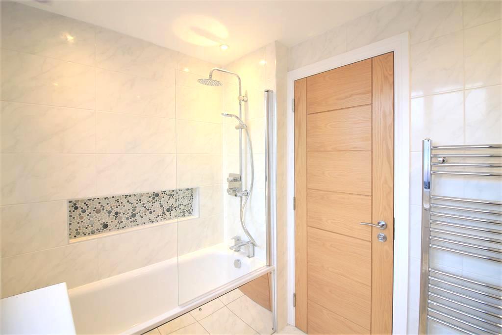 Room New Heston Road in Greater London