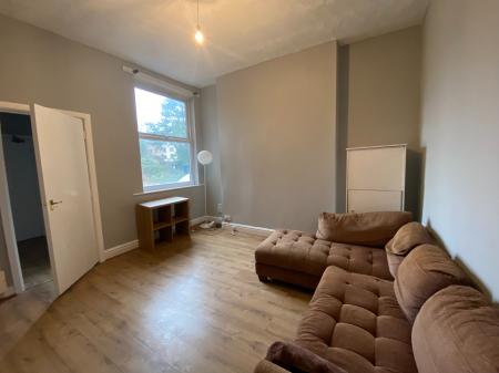 Flat Palatine Road in Manchester