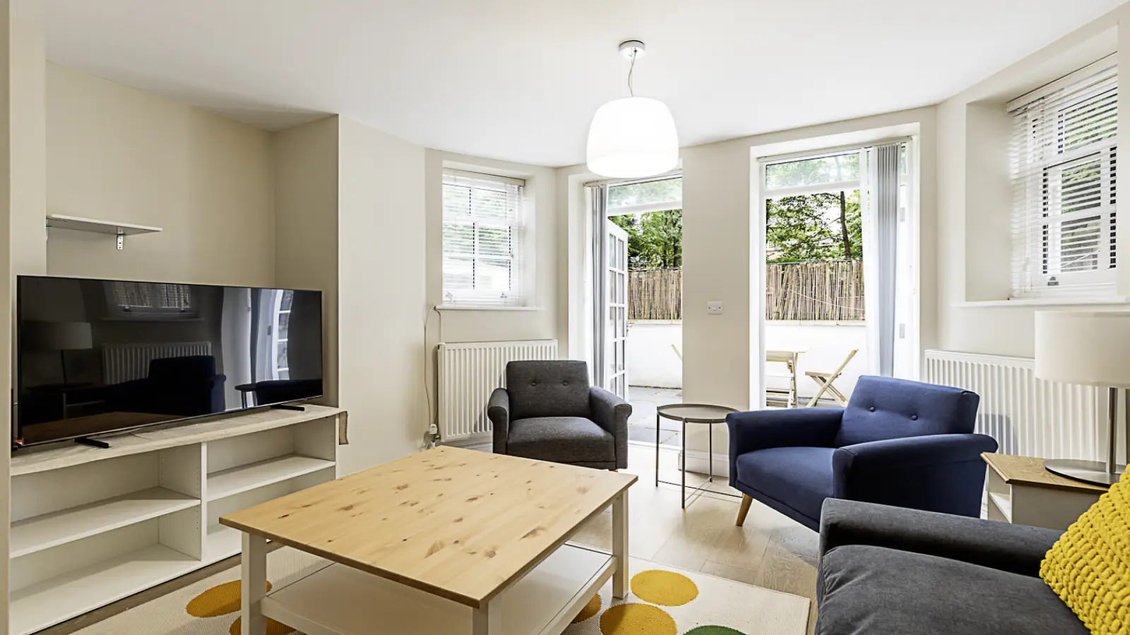 Flat Canfield Gardens in Greater London