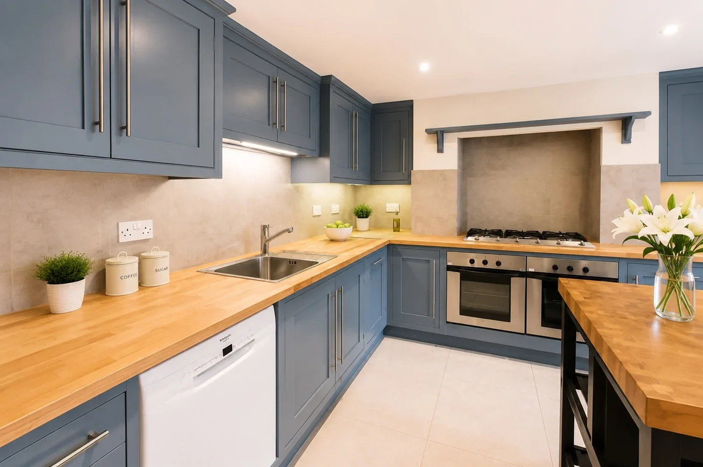 House Cassland Road in Greater London