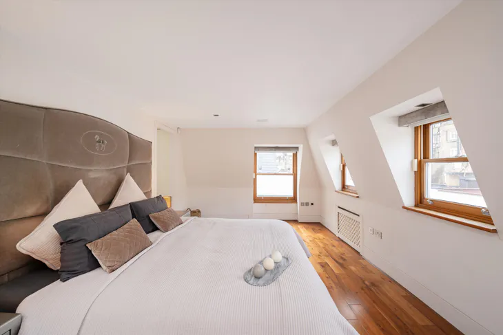 House Radnor Mews in City of Westminster