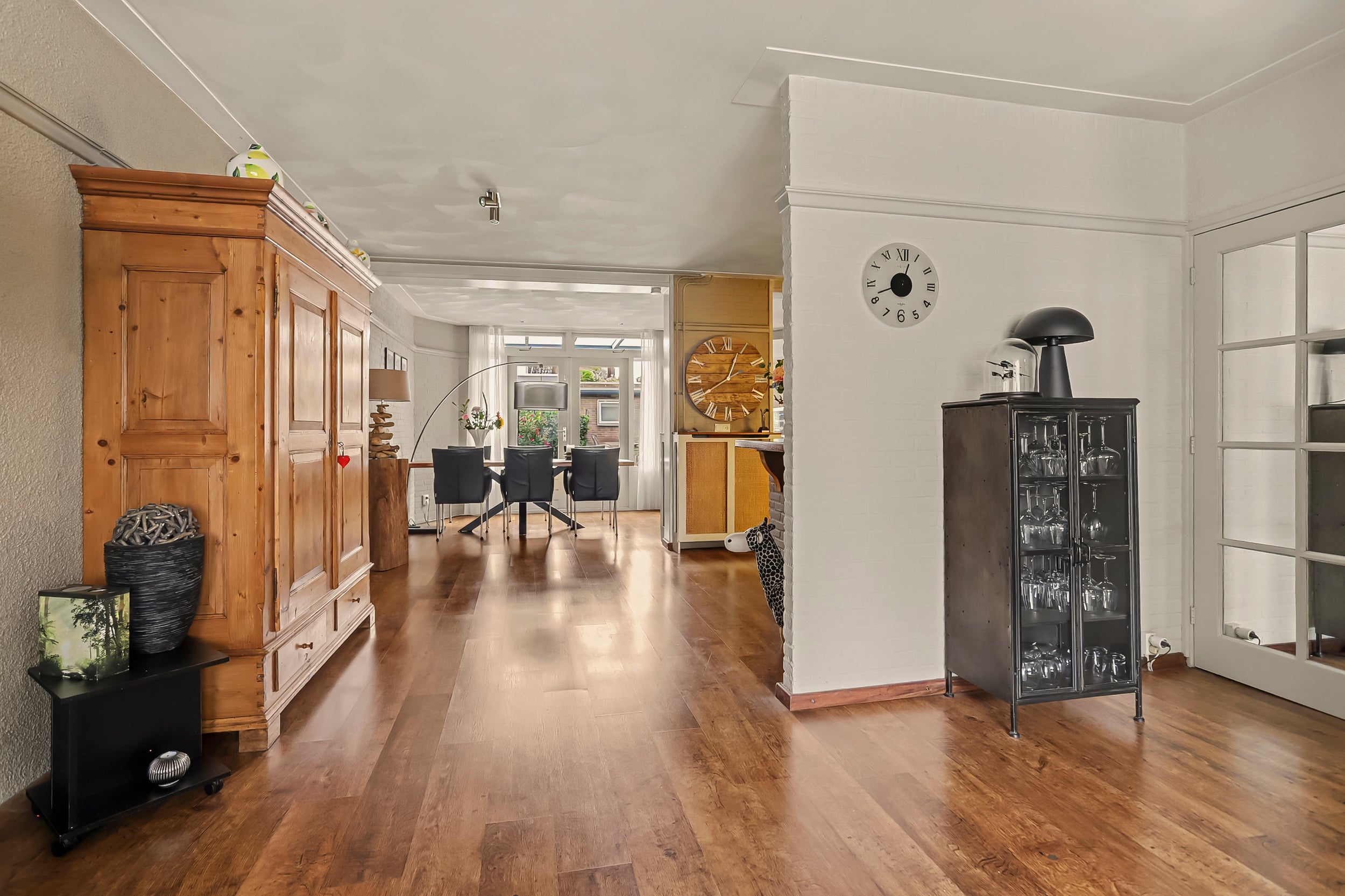 Tussenwoning te koop: Elzengaard 23, Goirle