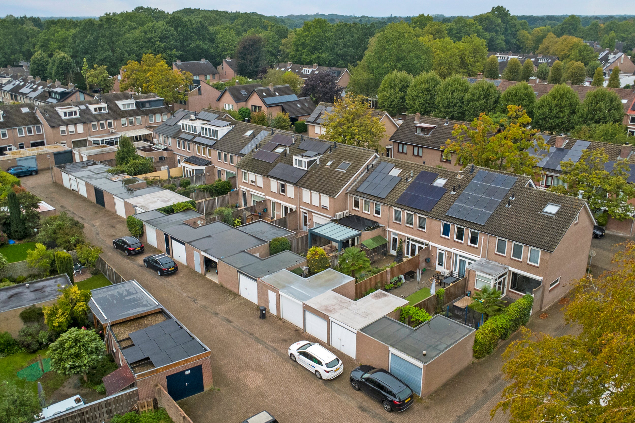 Tussenwoning te koop: Elzengaard 23, Goirle