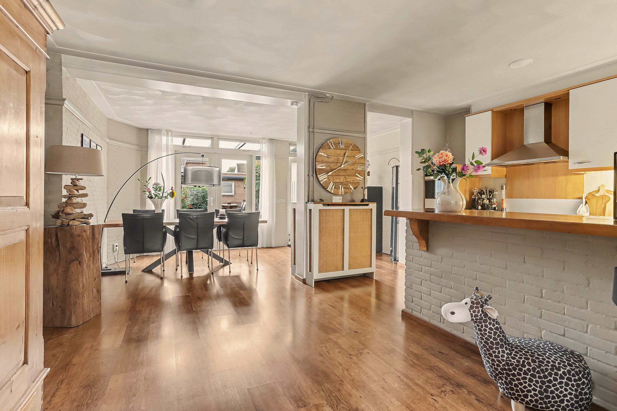 Tussenwoning te koop: Elzengaard 23, Goirle