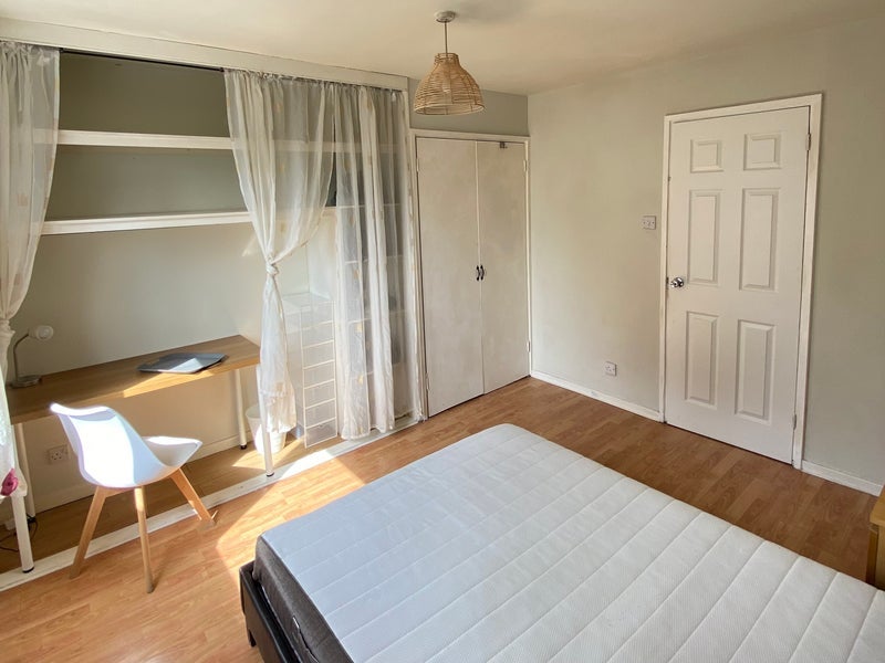 Room Devons Road in Greater London
