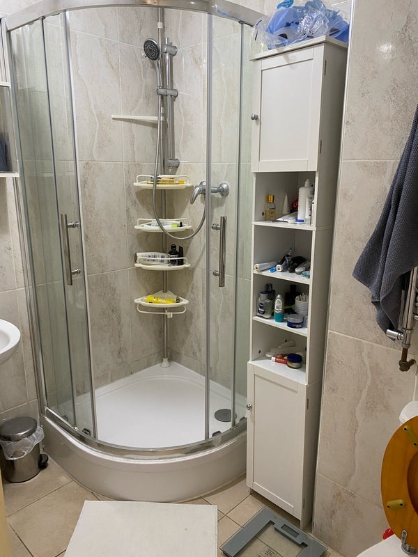 Room Devons Road in Greater London