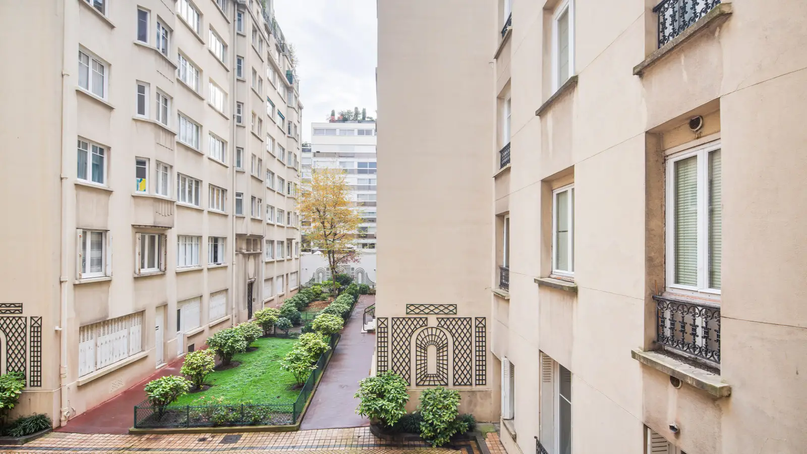 Flat Rue Médéric in Paris