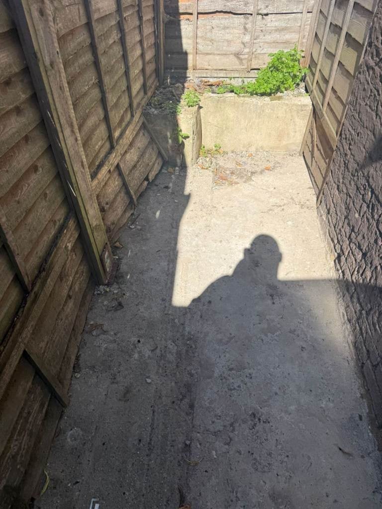 Flat Durlston Road in Greater London