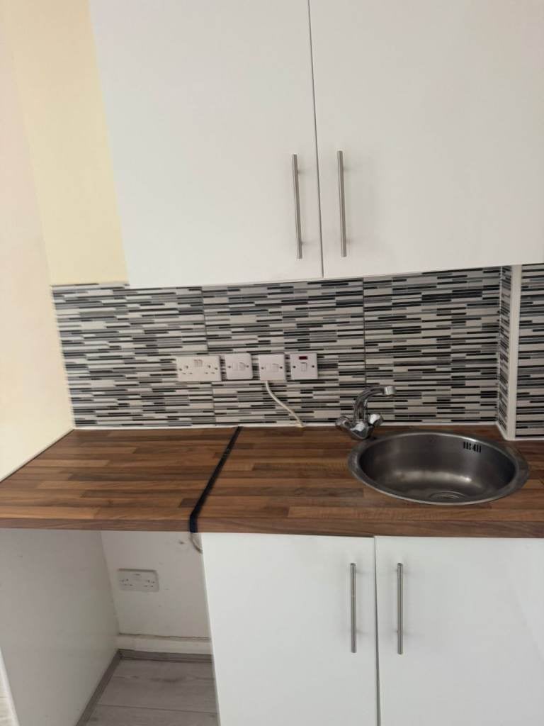Flat Durlston Road in Greater London