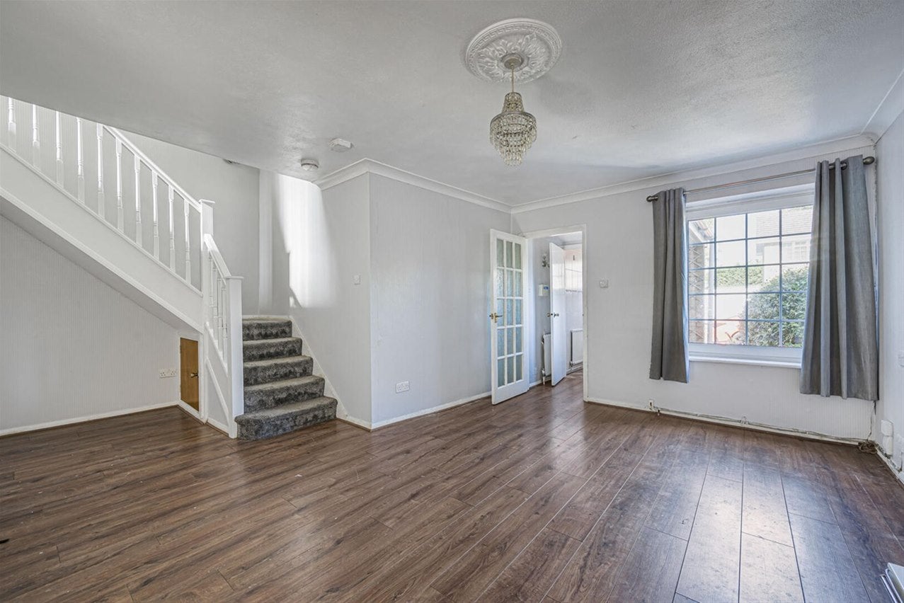House Staple Close in Greater London