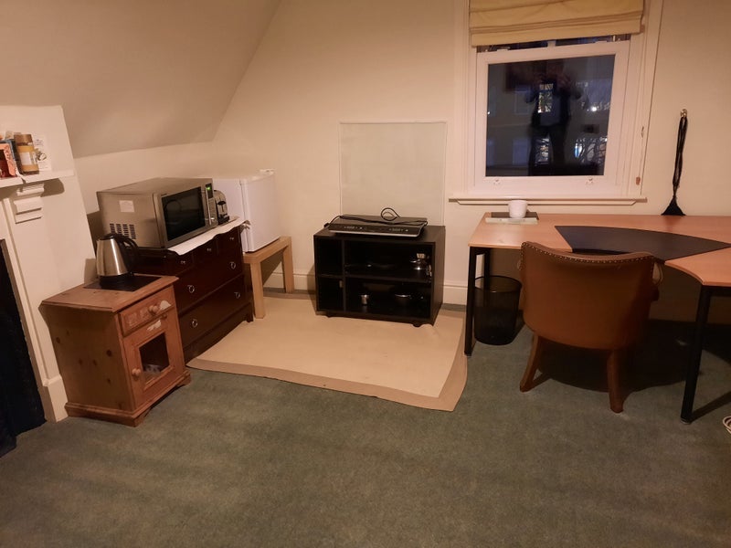 Room Moorland Road in Birmingham