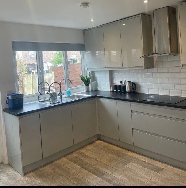 Room Godwin Close in Greater London