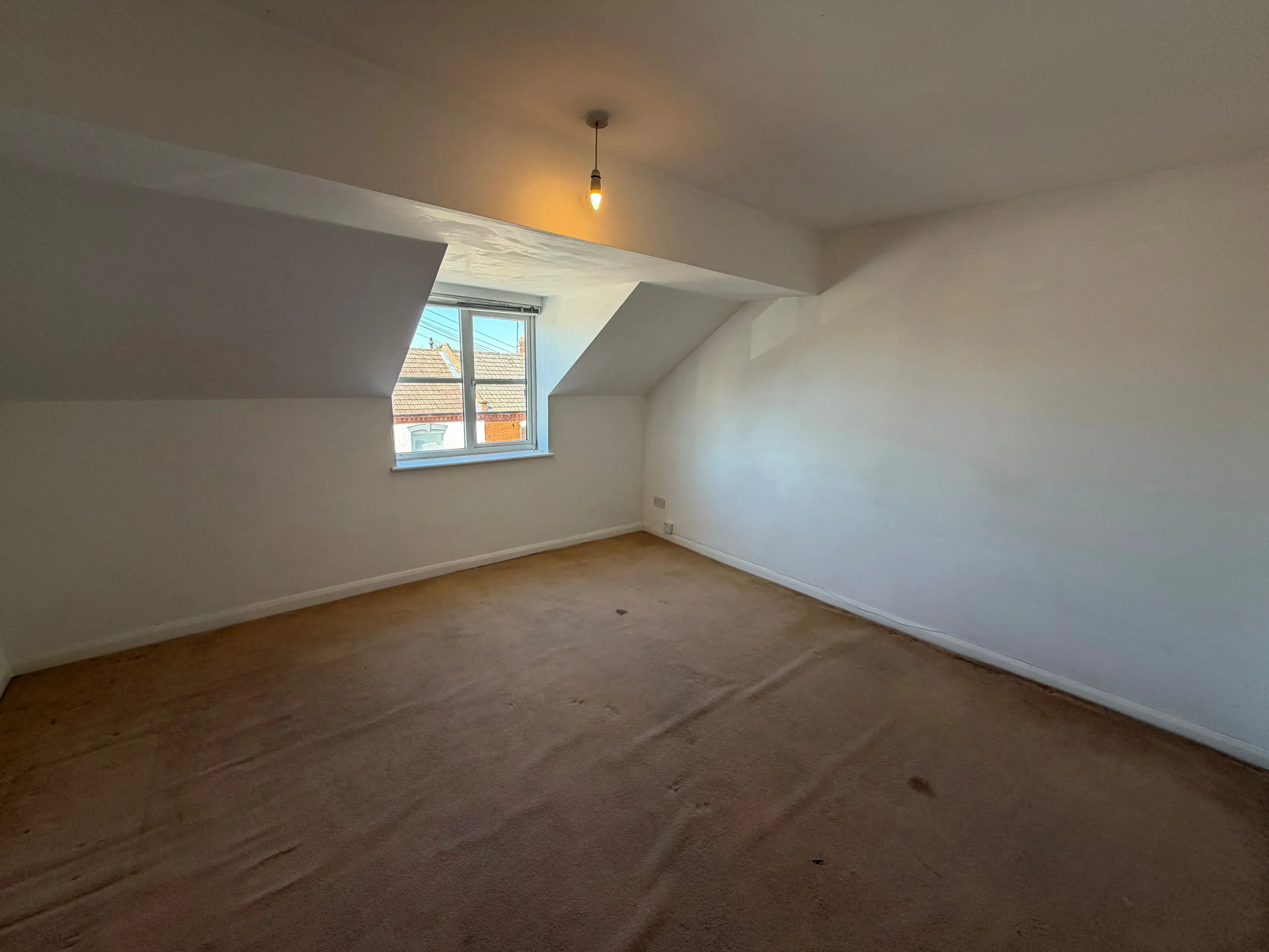 Flat Westleigh Close in Northampton