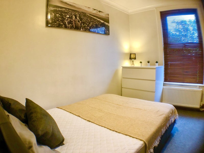 Room King Edward Road in Maidstone