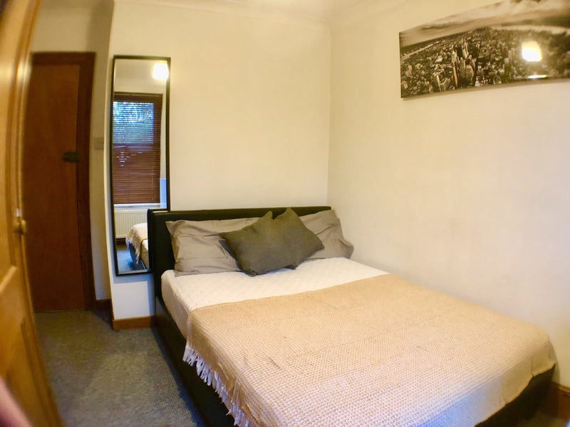 Room King Edward Road in Maidstone