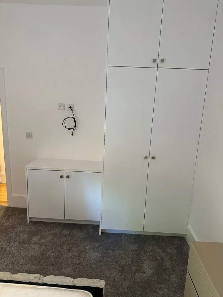 Room Palmerston Crescent in Greater London