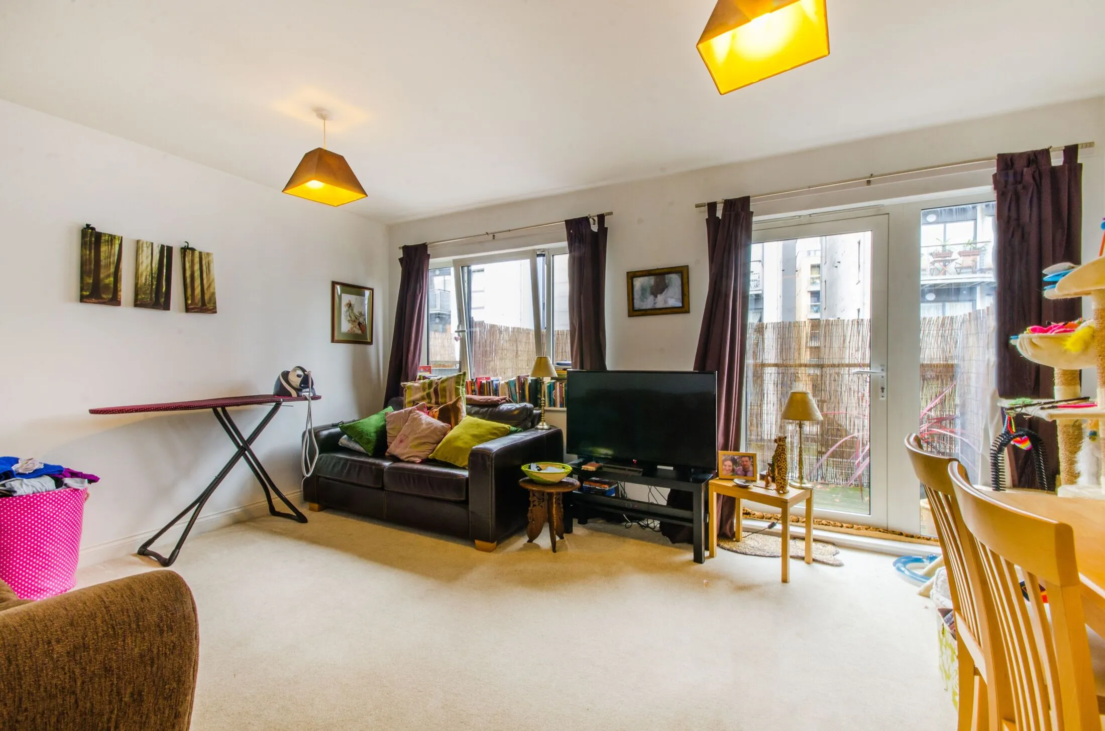 Flat Claremont Street in Greater London