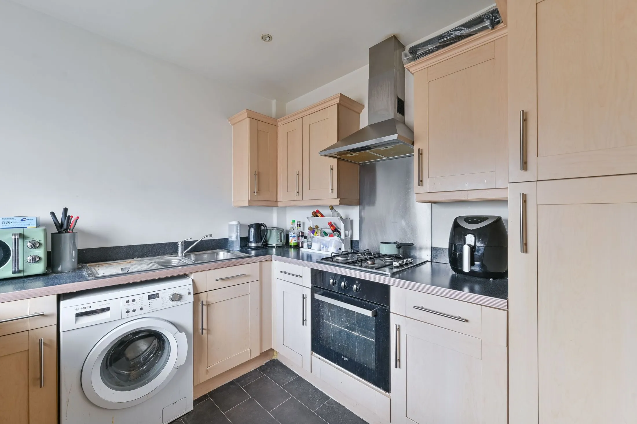 Flat Claremont Street in Greater London