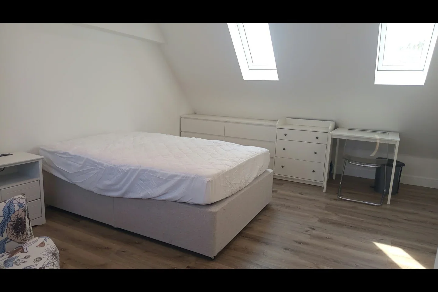 Flat Saint David's Place in Greater London