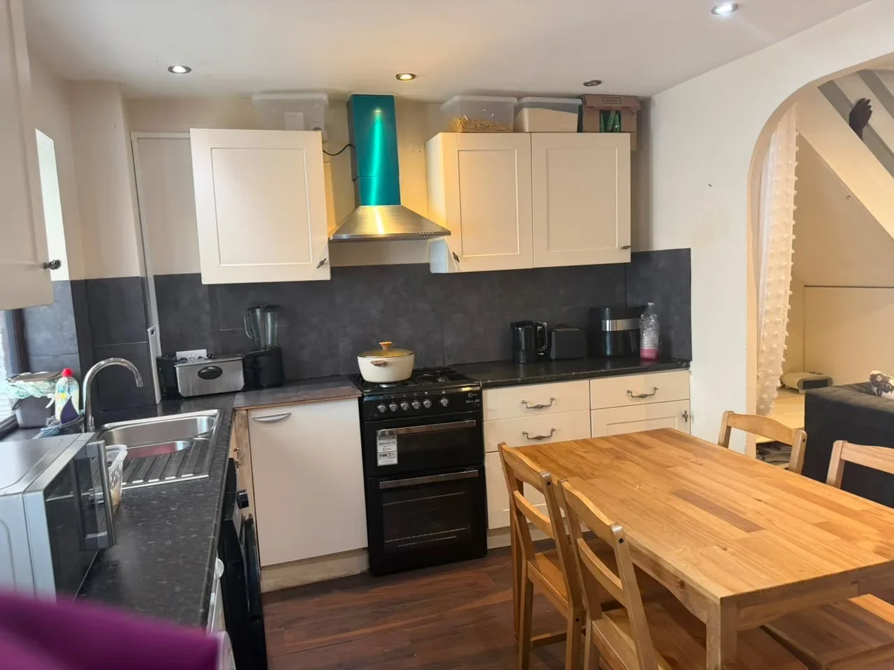 House Shearwood Crescent in Greater London