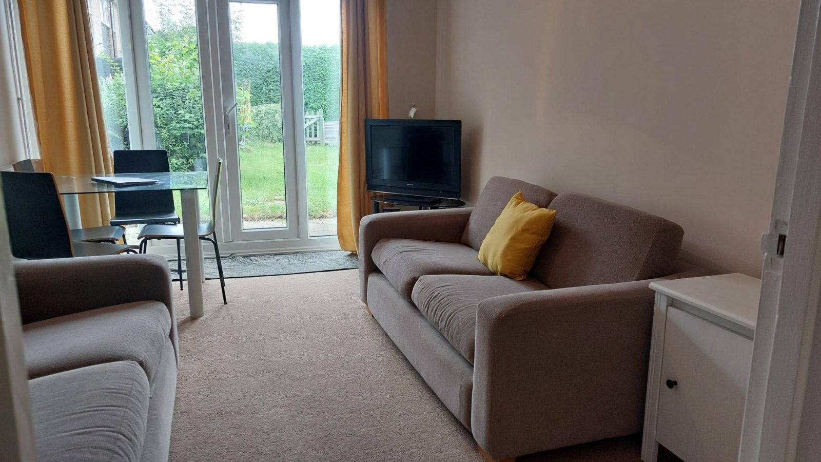 Flat Ulcombe Gardens in Canterbury