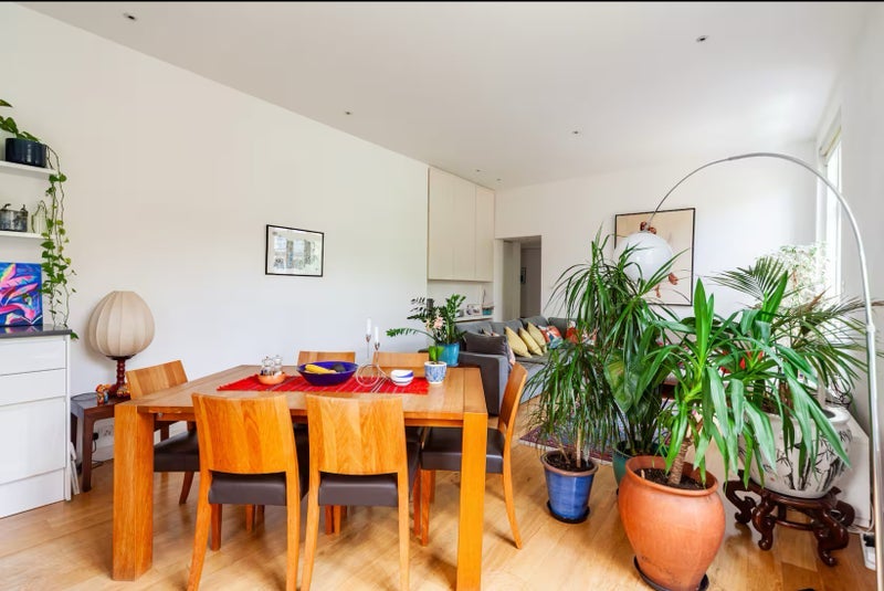 Room Howley Place in City of Westminster