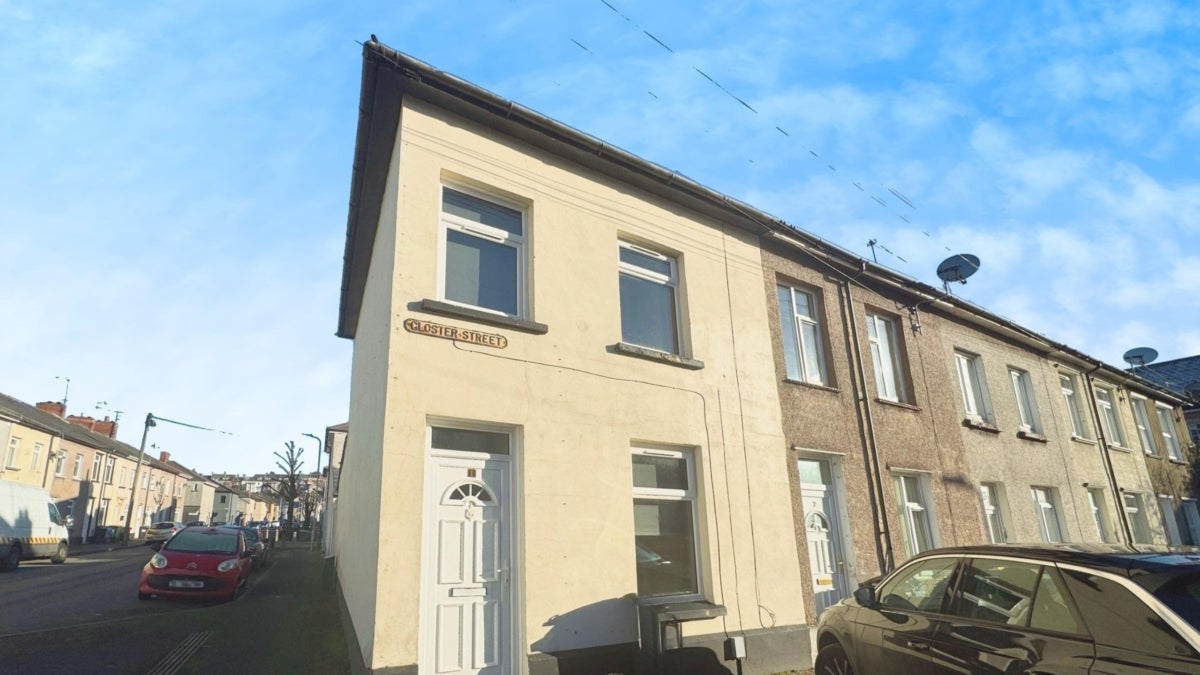 House Junction Road in Newport