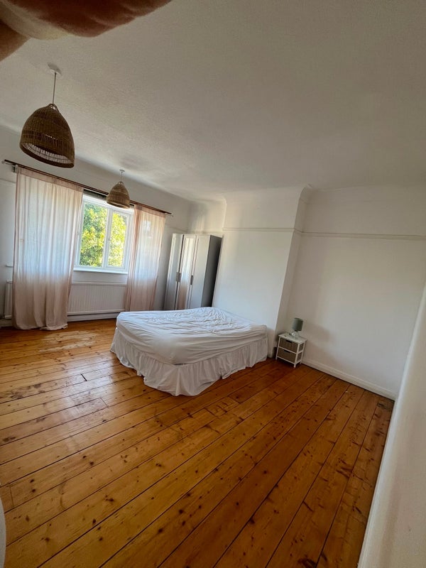 Room Telford Avenue in Greater London