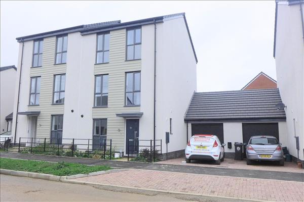 House Clover Way in Stoke Gifford