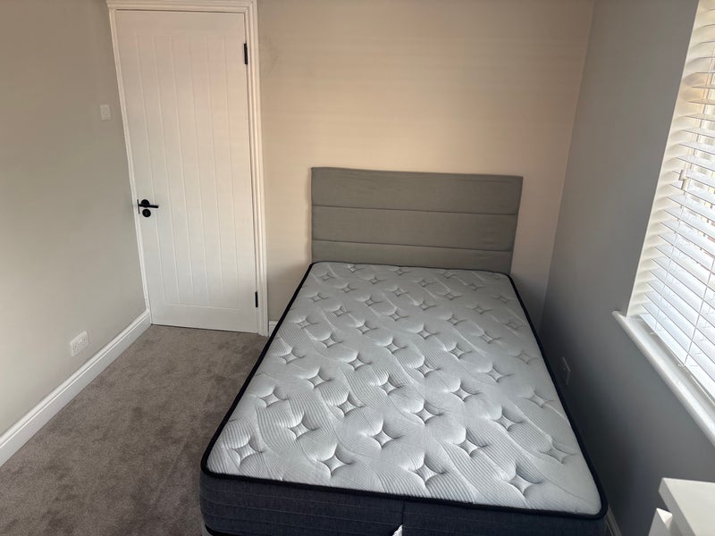 Room Tithepit Shaw Lane in Warlingham
