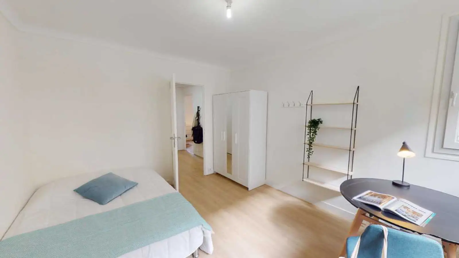 Flat Rue de Saussure in Paris