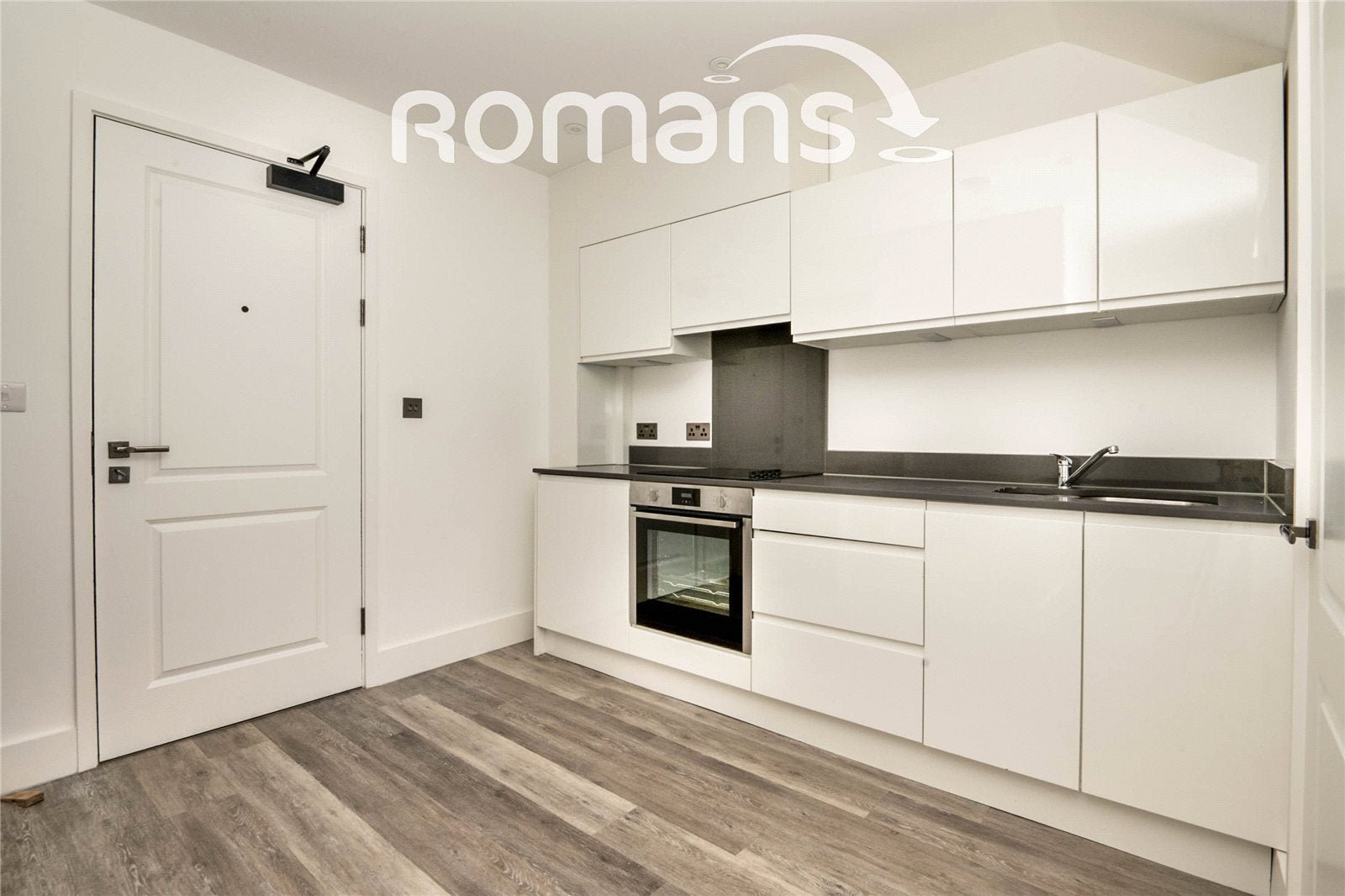Flat Lyon Way in Camberley