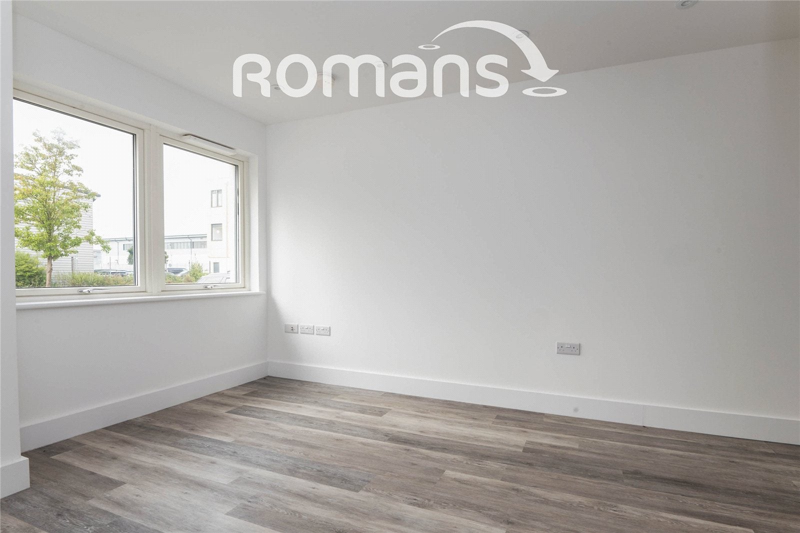 Flat Lyon Way in Camberley