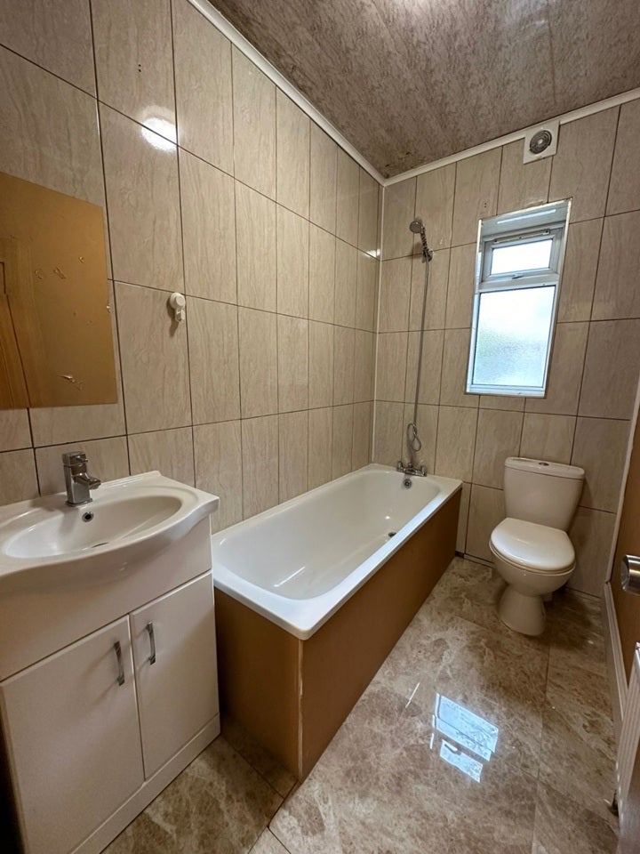 Flat Cherry Orchard in Greater London