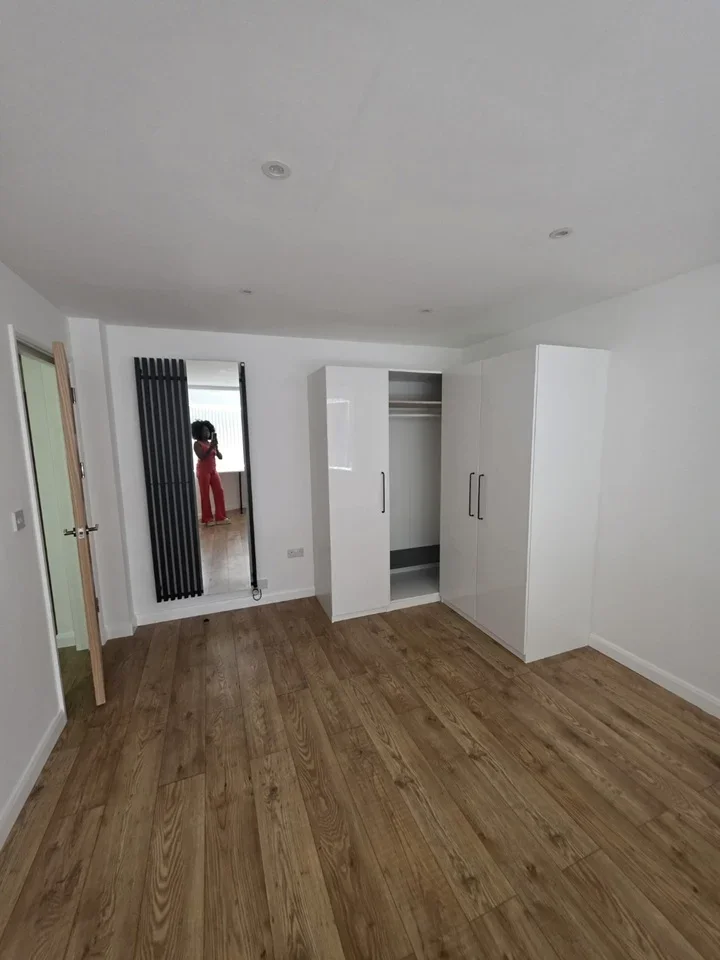 Flat Clyfford Road in Greater London