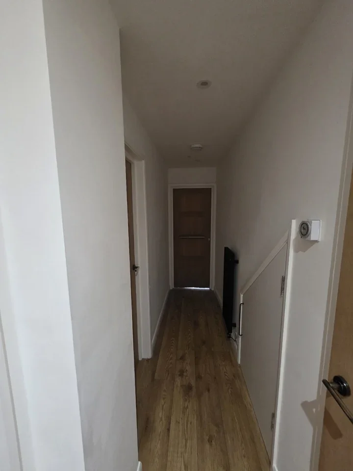Flat Clyfford Road in Greater London