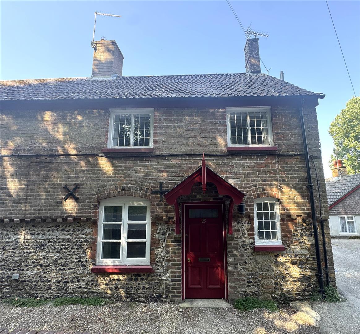 House High Street in Piddlehinton