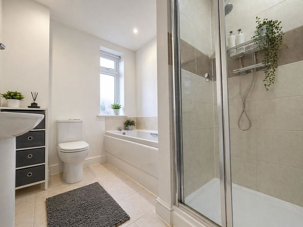 Flat Peveril Road in Nottingham