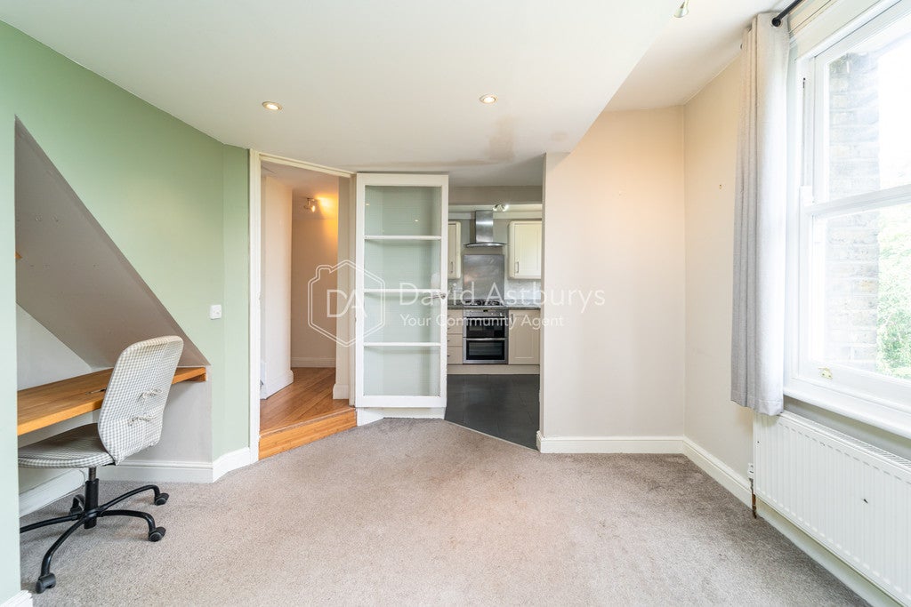 Flat Hornsey Lane Gardens in Greater London