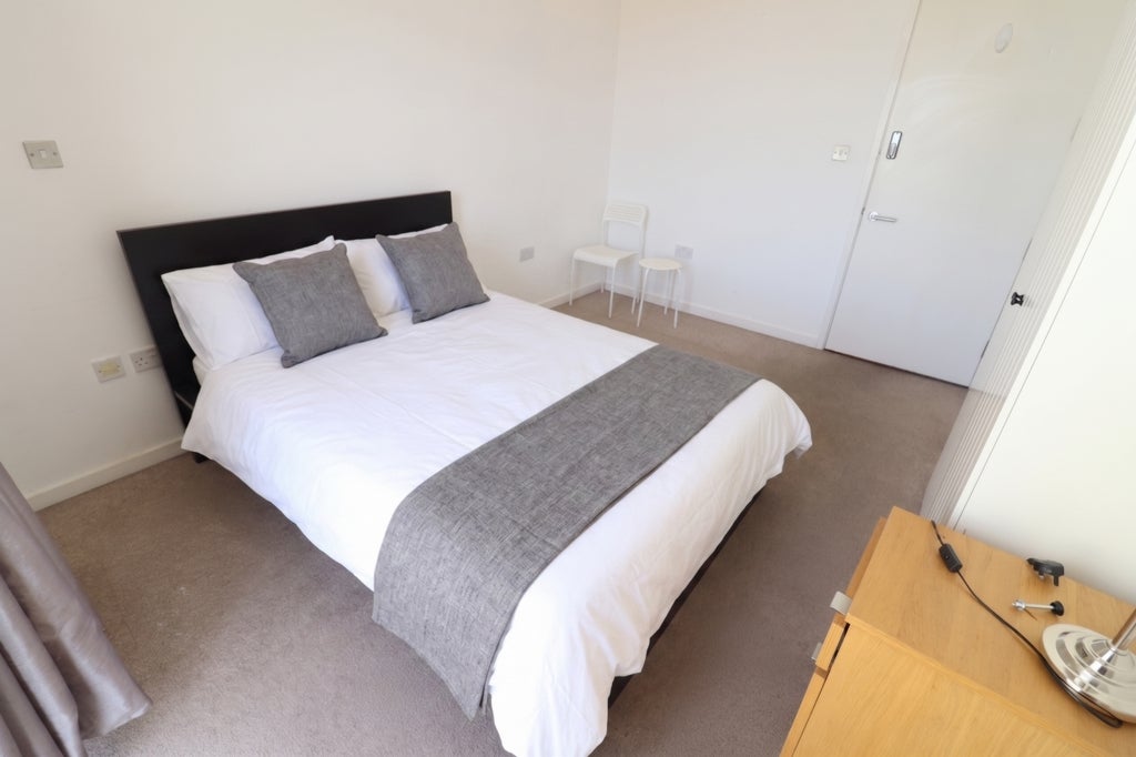 Room Globe Road in Greater London