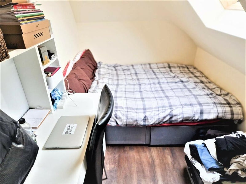 Flat Otley Road in Leeds