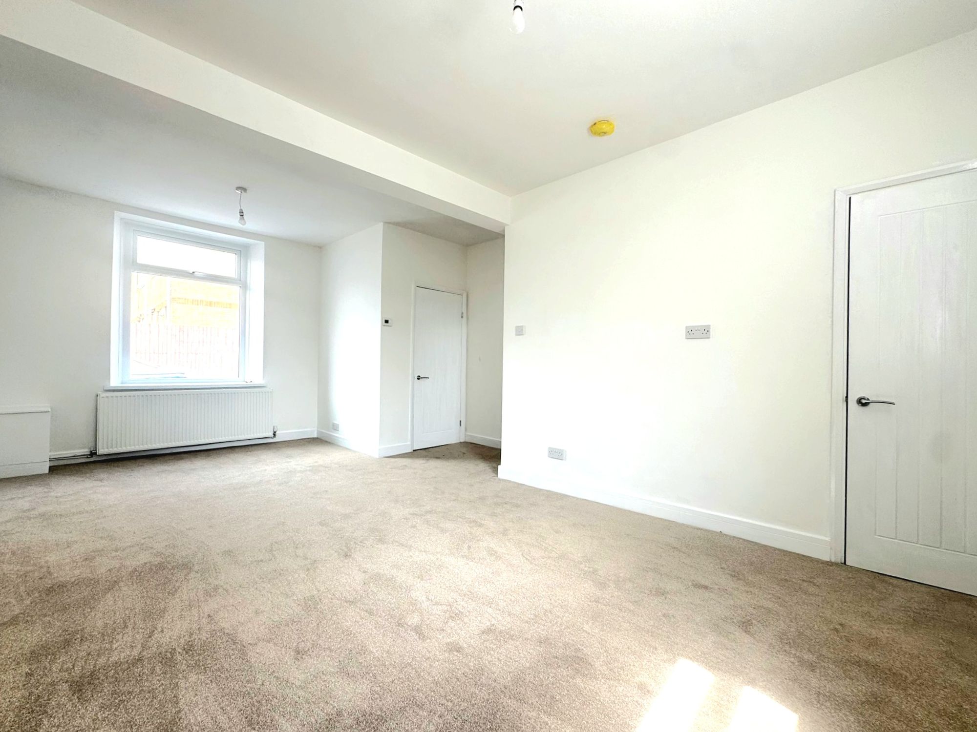 House Cefndon Terrace in Hirwaun