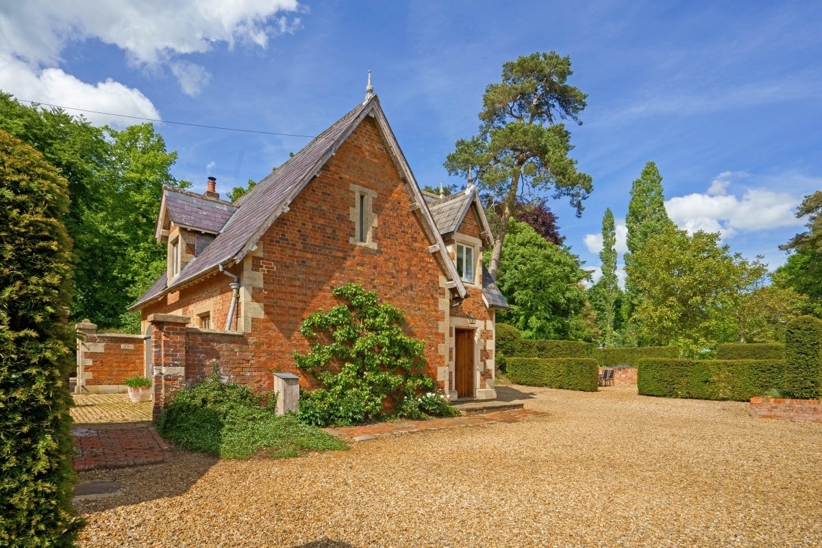 House Chittoe Heath in Bromham