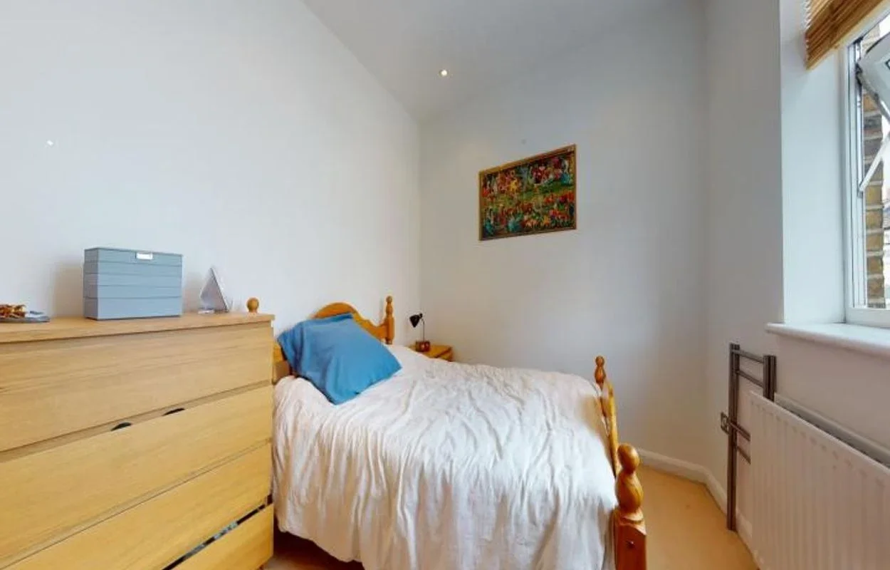Flat Railton Road in Greater London